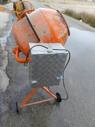 Hormigonera 200L Naranja