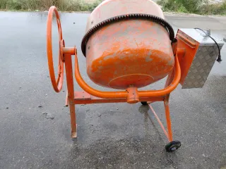 Hormigonera 200L Naranja