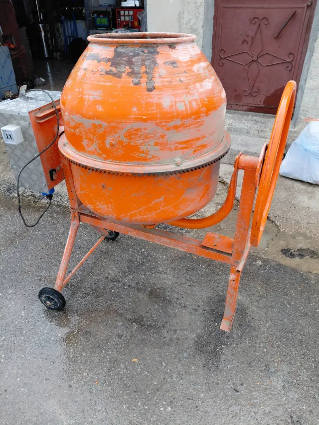 Hormigonera 200L Naranja