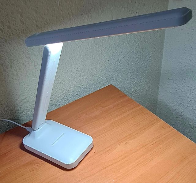 Flexo LED Táctil en blanco