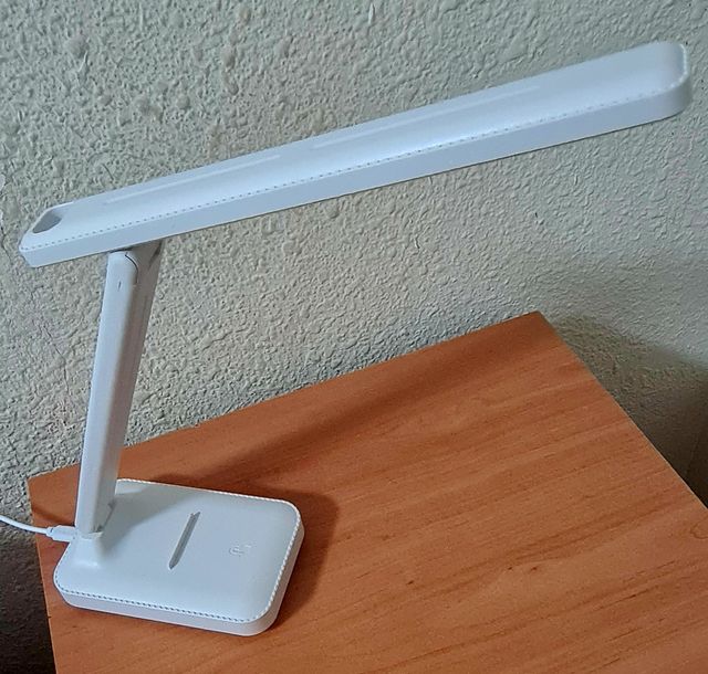 Flexo LED Táctil en blanco