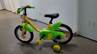 Bici Infantil Dino 14 con ruedines Decathlon