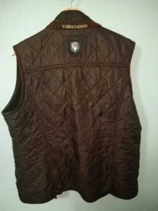 Chaleco muy elegante y ajustable