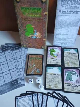 Criaturas y Cultistas Juego de Cartas