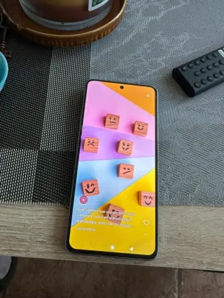 Vendo móvil  con 6 meses de uso. He cambiado