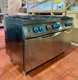 Cocina Industrial 3 Fuegos + Horno HR 2 mano