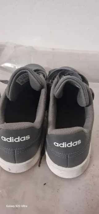 Scarpe Adidas Gran Court n.38 ⅔ Grigie