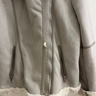 Chaquetón suave de pelo sintético beige talla L