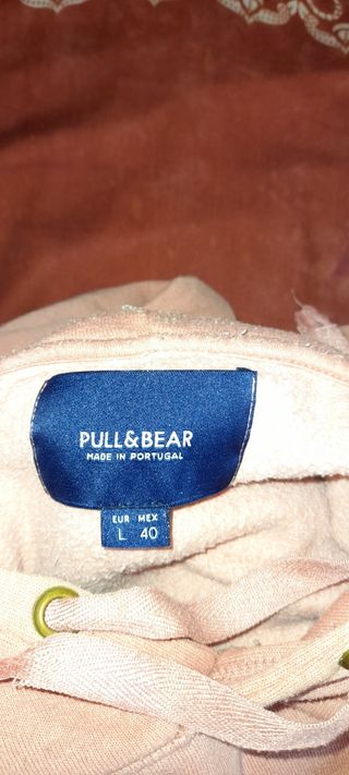 Sudadera rosa Pull&Bear Life Makes Us Stronger