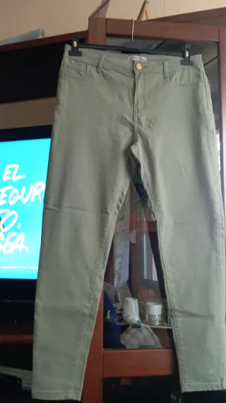 Pantalón vaquero hombre verde talla 42