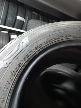 Neumáticos 205/70R15c 104/106