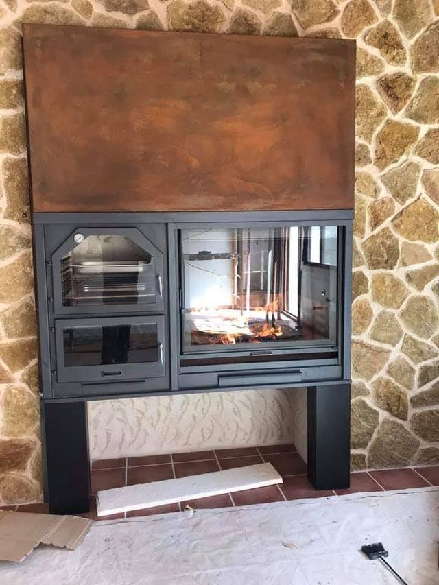 Barbacoa Forno Metal e Pedra