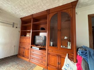 Mueble de comedor de madera