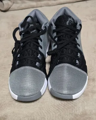 Zapatillas Nike lebron witness  VIII