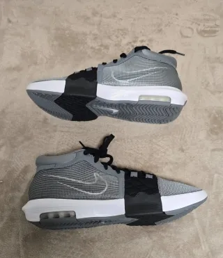 Zapatillas Nike lebron witness  VIII