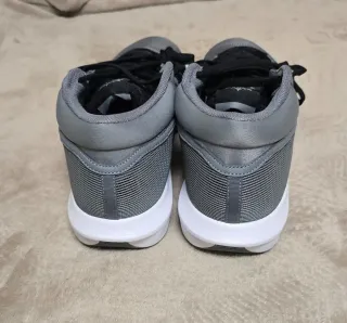 Zapatillas Nike lebron witness  VIII