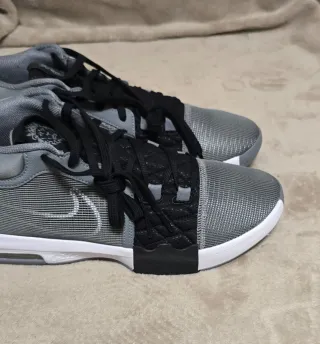 Zapatillas Nike lebron witness  VIII