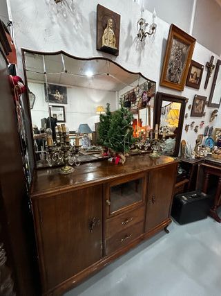 Aparador vintage con espejo