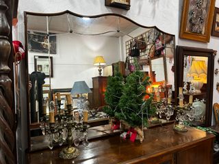 Aparador vintage con espejo