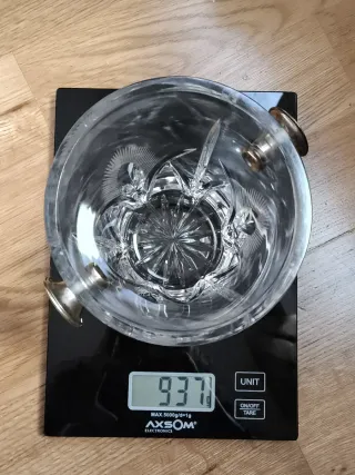 CUBITERA DE VIDRIO TALLADO CON  ASAS DE PLATA