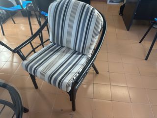 Conjunto de mesa y sillones ratán