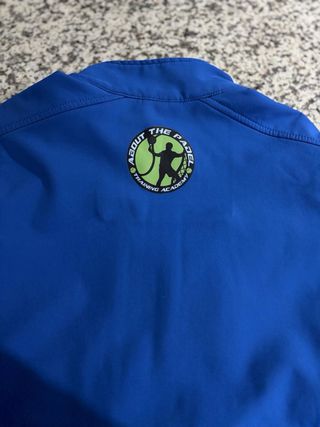 Chaqueta deportiva azul training academy
