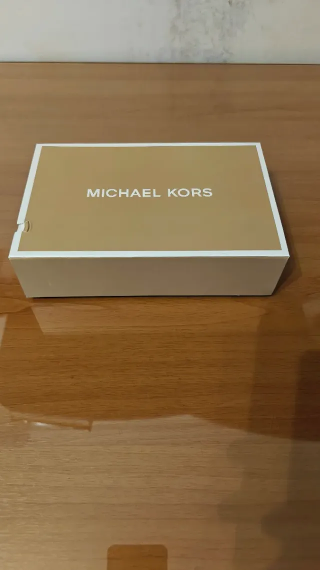 Scatola Michael Kors magnetica oro/bianca