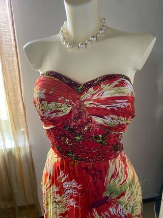 Abito lungo floreale multistrato