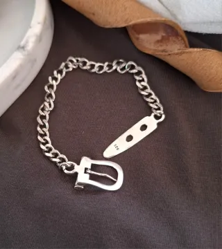 Pulsera de plata estilo hebilla