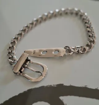Pulsera de plata estilo hebilla