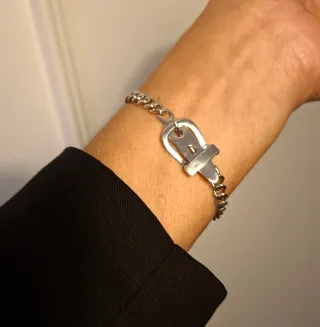 Pulsera de plata estilo hebilla