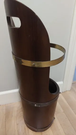 Paragüero bastonero antiguo de madera y latón