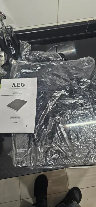 Placa Inducción Portátil AEG AIC 2200