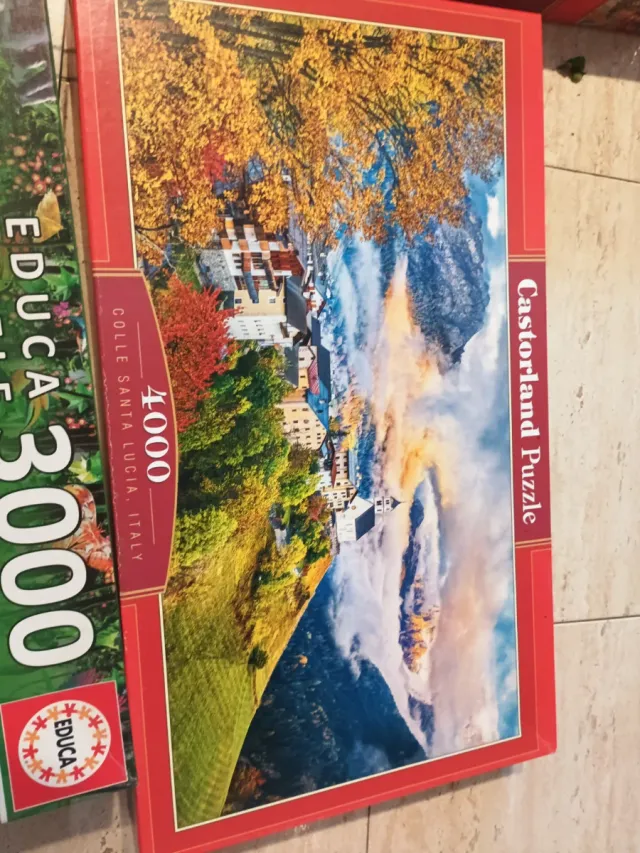 Lote 5 Puzzles: 3x4000, 1x3000, 1x2000