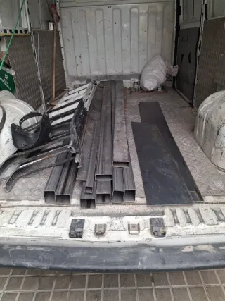 Fabricación a medida: Persianas, Escaleras, Puerta