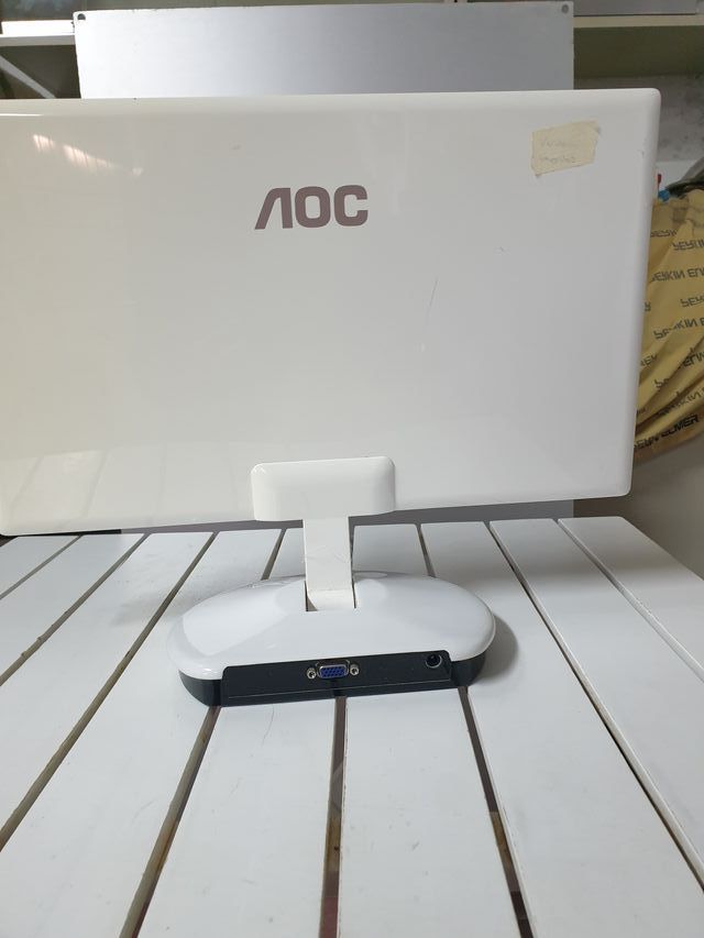Monitor AOC Blanco