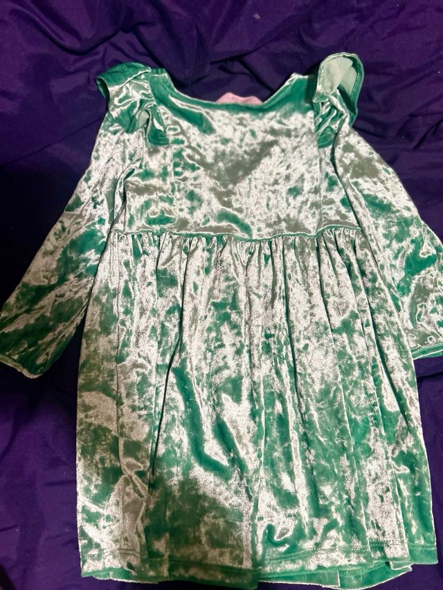 Vestido de terciopelo verde