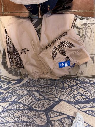 chándal Adidas nuevo completo