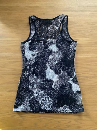 Top encaje paisley negro y blanco
