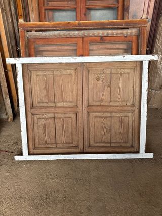 Ventana madera antigua doble