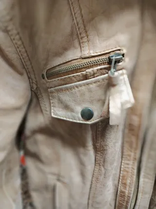 Chaqueta YK2 Piel Ovina Beige/Marrón Bershka