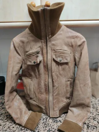 Chaqueta YK2 Piel Ovina Beige/Marrón Bershka
