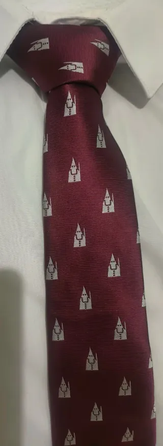 Corbata Nazarenos Burdeos