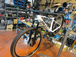 Bicicleta Scott Scale 930 2025