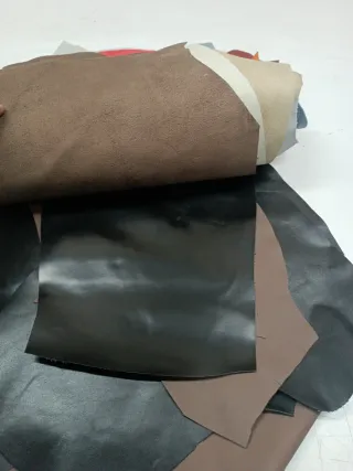 Lote retales cuero variado 4 kg