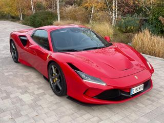 Ferrari F8 SPIDER TRIBUTO