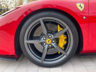 Ferrari F8 SPIDER TRIBUTO