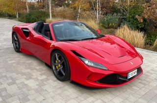 Ferrari F8 SPIDER TRIBUTO