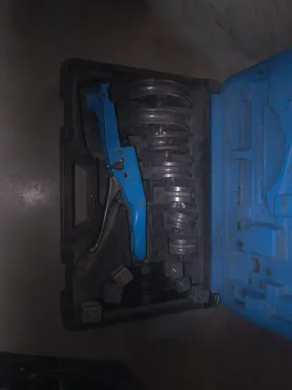 Curvadora de tubos manual CBC