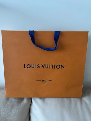 Bolsa Louis Vuitton naranja y 2 sobres